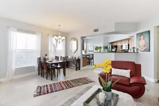 Photo #6: 223007738 Listing