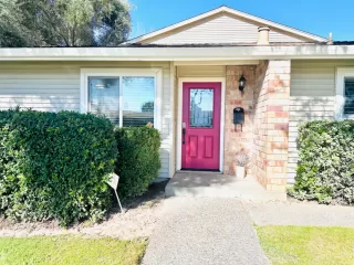 Photo #1: 223007837 Listing