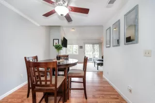 Photo #4: 223007986 Listing