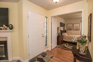 Photo #2: 223008022 Listing