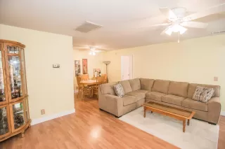 Photo #4: 223008022 Listing