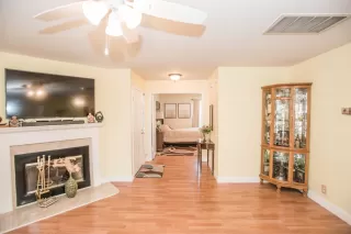 Photo #6: 223008022 Listing