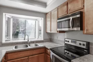 Photo #2: 223008920 Listing 