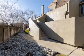 Photo #1: 223009091 Listing 