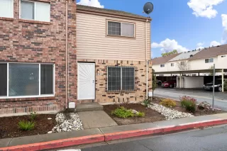 Photo #2: 223009100 Listing 
