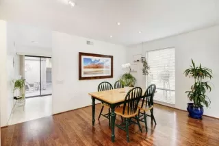 Photo #2: 223009280 Listing