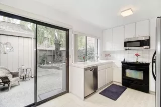 Photo #3: 223009280 Listing