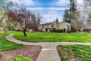 Photo #4: 223010673 Listing