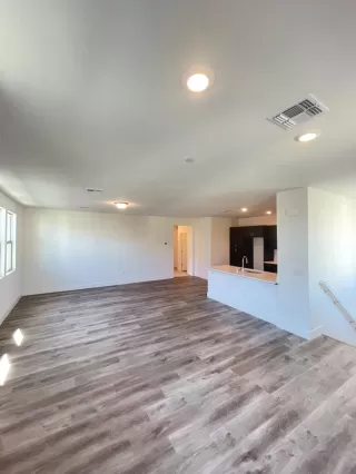 Photo #2: 223011393 Listing