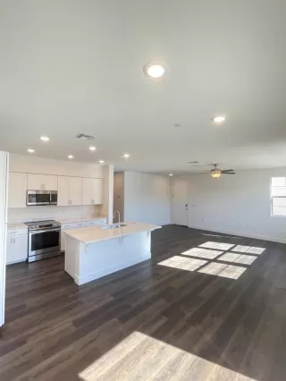 Photo #3: 223011396 Listing