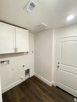 Photo #5: 223011396 Listing