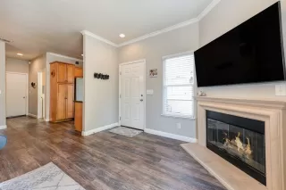 Photo #4: 223011642 Listing