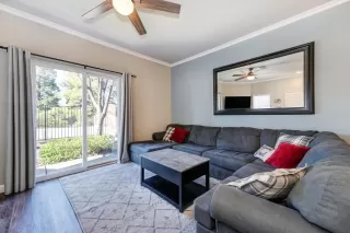 Photo #5: 223011642 Listing
