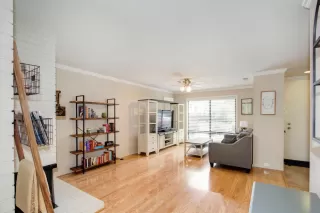 Photo #1: 223011647 Listing 