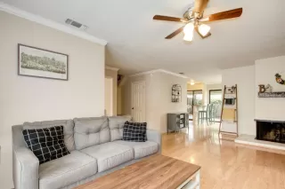 Photo #3: 223011647 Listing 