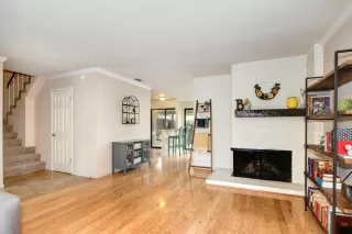 Photo #5: 223011647 Listing 