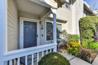 Photo #2: 223011679 Listing