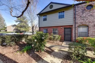 Photo #1: 223011991 Listing 