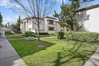 Photo #6: 223012001 Listing