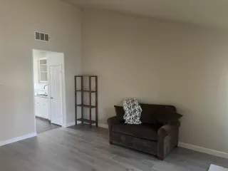 Photo #2: 223012159 Listing 