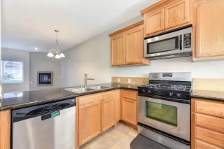 Photo #2: 223012247 Listing