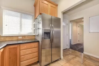 Photo #5: 223012247 Listing