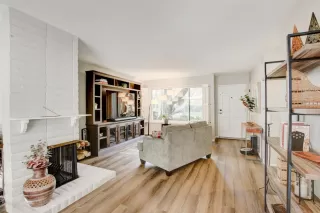 Photo #4: 223013756 Listing