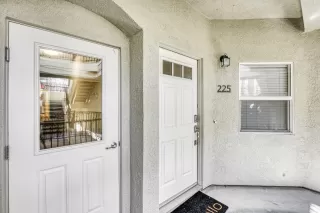 Photo #3: 223013781 Listing