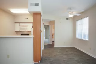 Photo #3: 223014872 Listing 