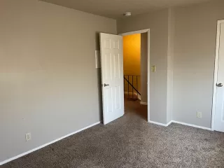 Photo #3: 223015318 Listing