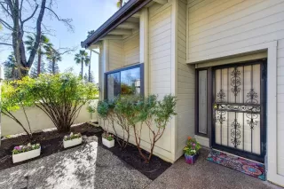 Photo #3: 223015470 Listing