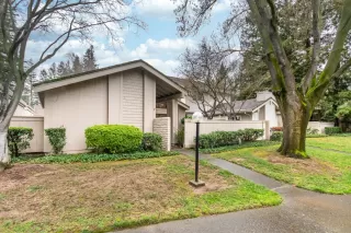 Photo #2: 223015559 Listing