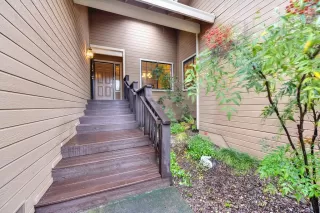 Photo #2: 223015813 Listing