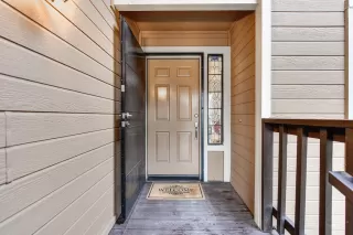 Photo #3: 223015813 Listing