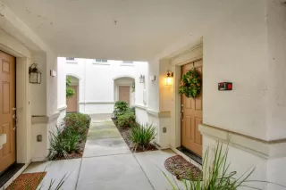 Photo #2: 223016459 Listing