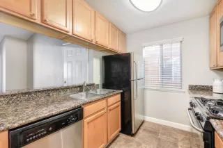 Photo #6: 223016557 Listing