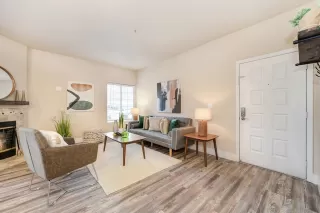 Photo #5: 223016629 Listing