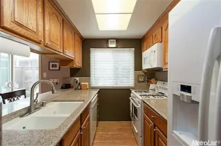 Photo #3: 223016701 Listing