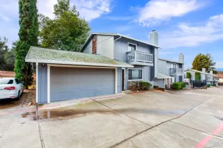 Photo #2: 223017347 Listing 