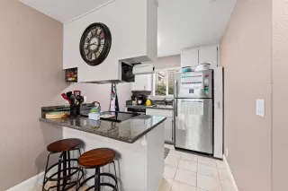 Photo #1: 223018086 Listing 