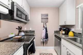 Photo #3: 223018086 Listing 
