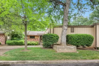 Photo #3: 223018549 Listing 