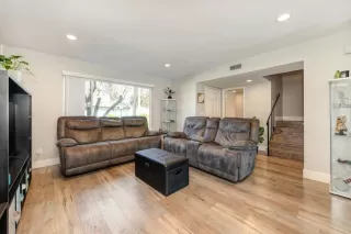 Photo #4: 223019236 Listing