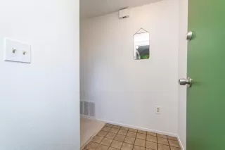 Photo #5: 223019354 Listing