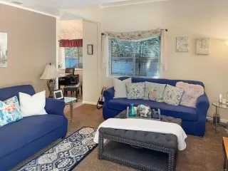 Photo #1: 223019626 Listing 