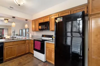 Photo #5: 223019671 Listing