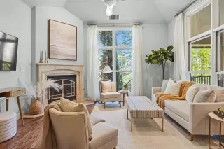 Photo #3: 223019692 Listing