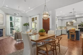 Photo #5: 223019692 Listing