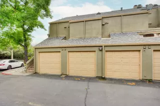 Photo #1: 223020106 Listing