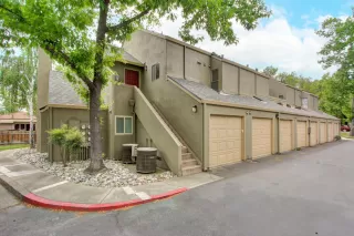 Photo #5: 223020106 Listing